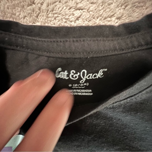 Cat & Jack Girls Size Large (6-6X)Tee Short Sleeve Rainbow Heart - Picture 2 of 7